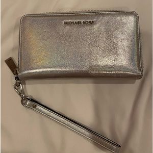 MICHAEL KORS LEATHER WALLET
